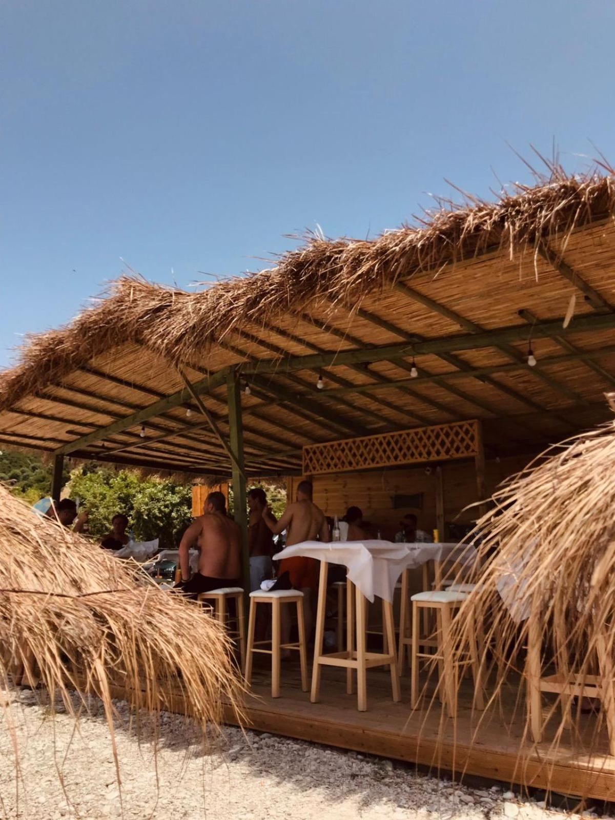 Garden Villa Naza Piqeras Dış mekan fotoğraf