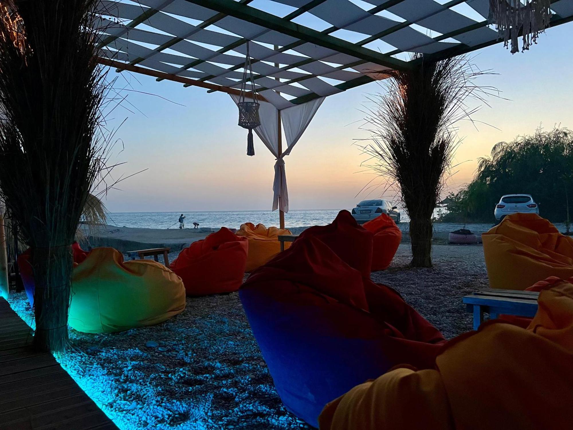 Garden Villa Naza Piqeras Dış mekan fotoğraf