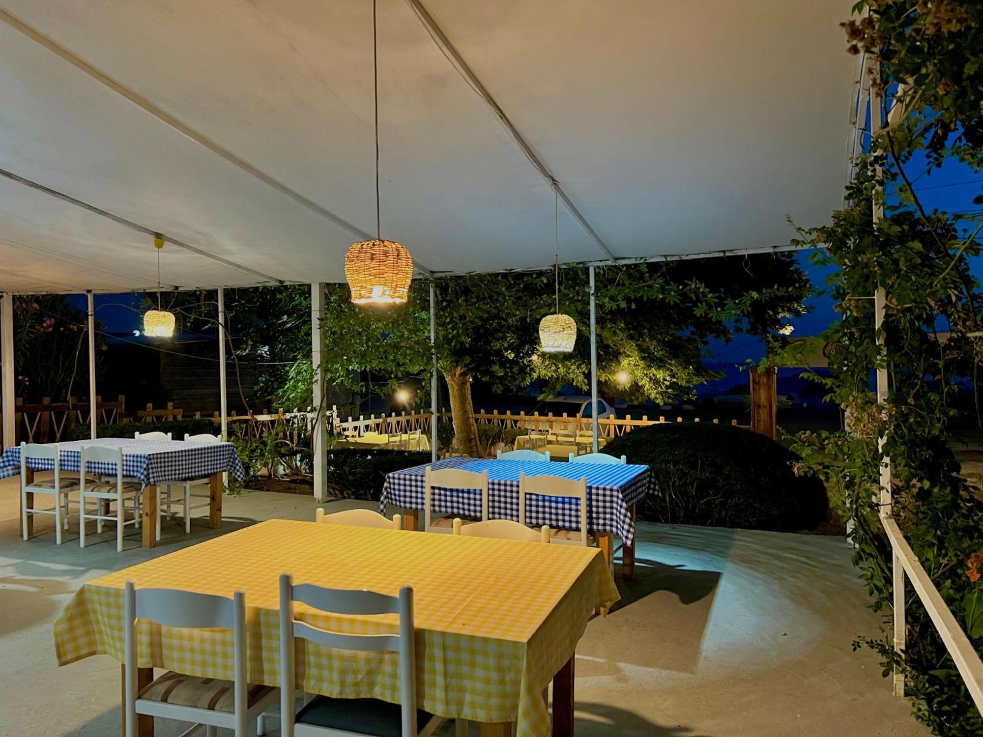 Garden Villa Naza Piqeras Dış mekan fotoğraf
